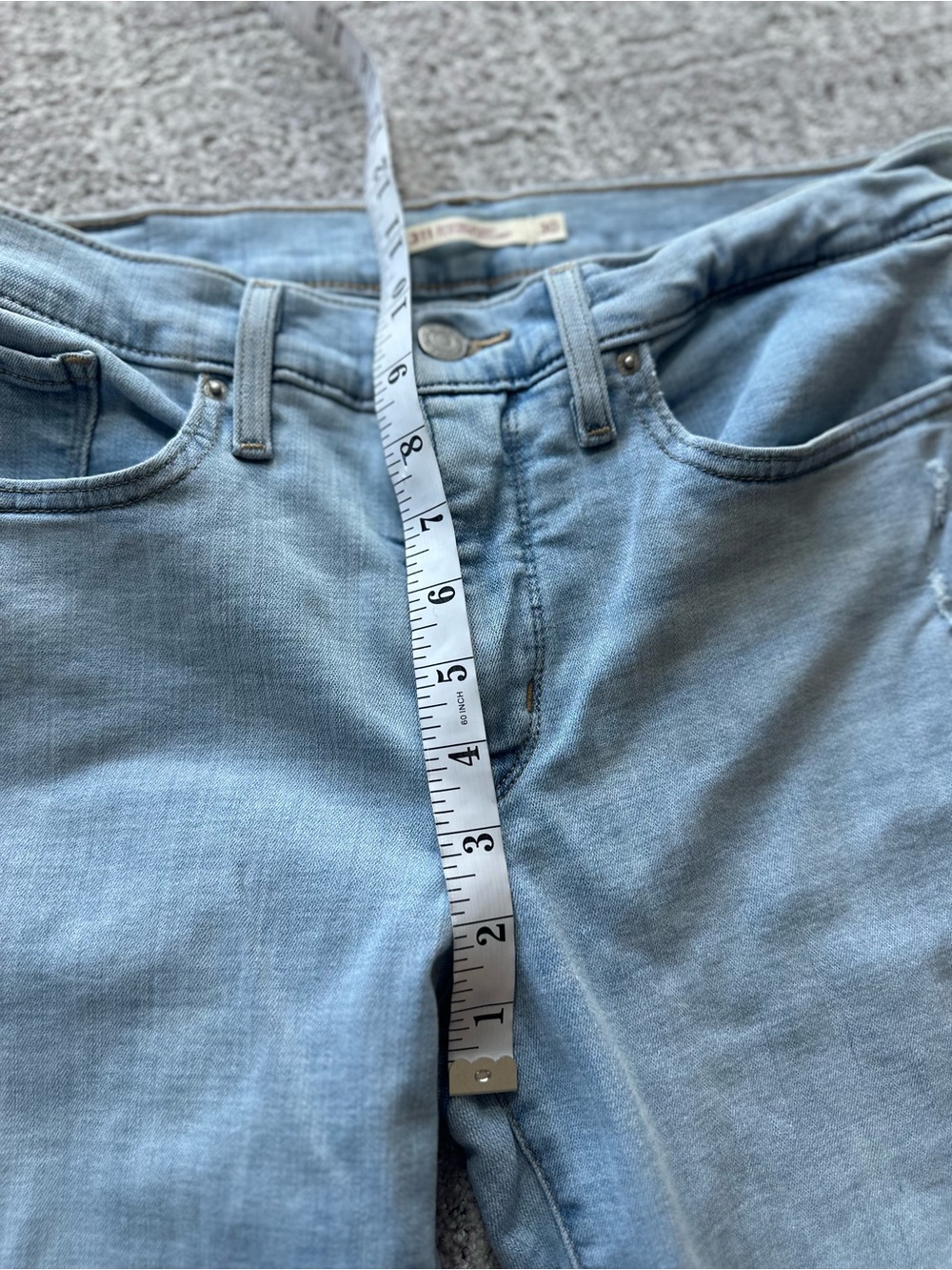 Levi’s 311 Shaping Skinny High Rise Jeans Light Wash Frayed Hem Size 30 - Picture 5 of 16